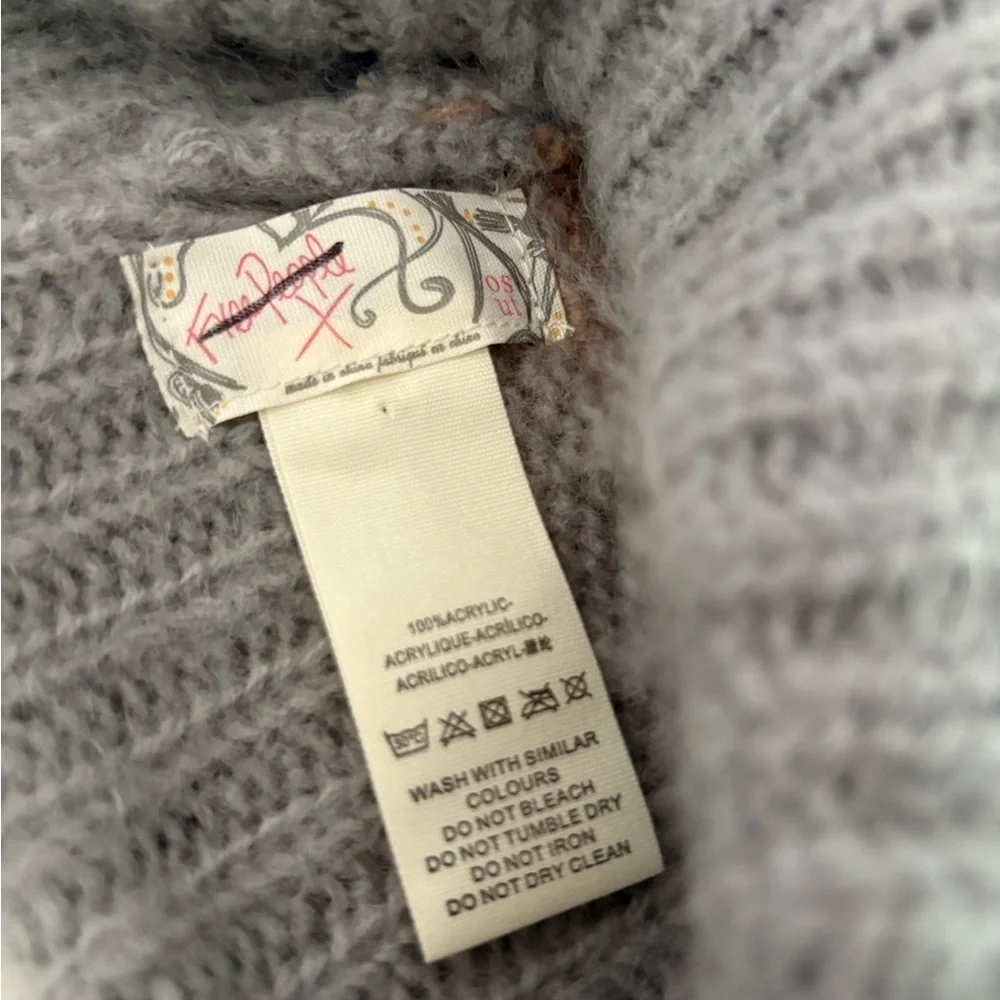 NWOT Free People The Groove Stripe Beanie